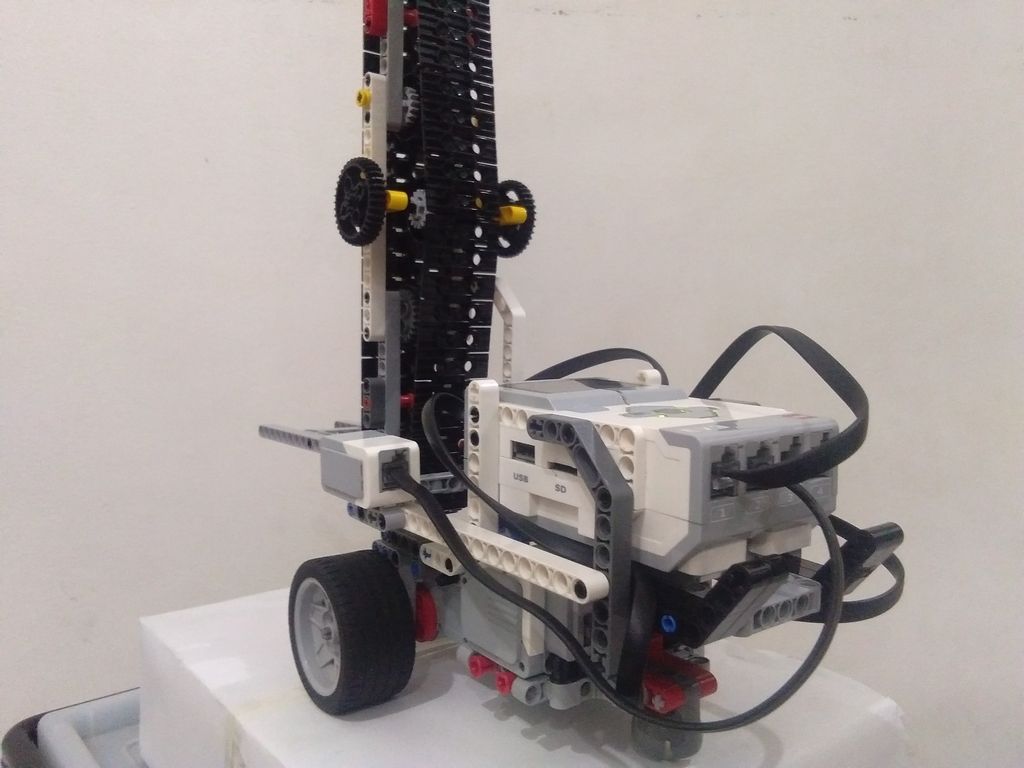 Ev3 forklift discount